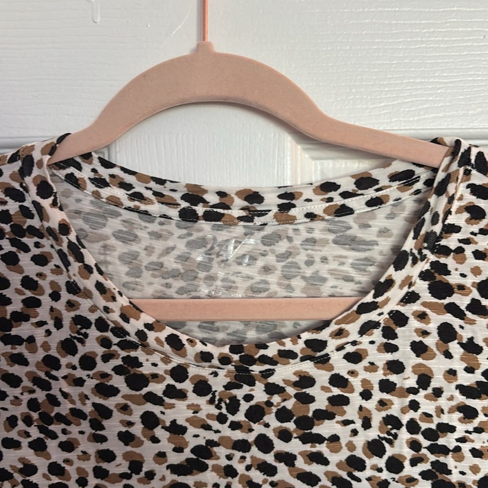Animal Print Tee - Picture 3 of 6